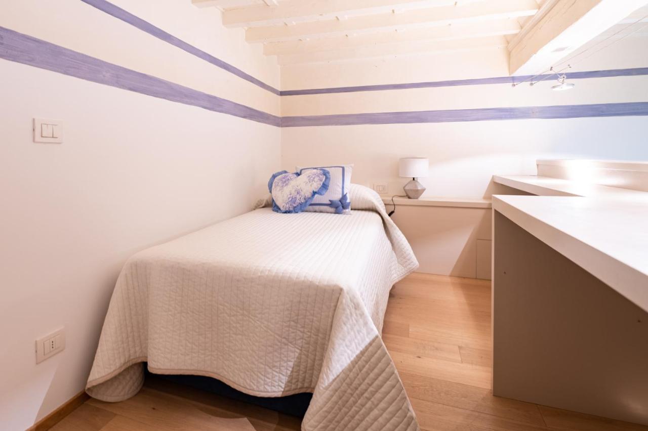 Central And Roomy Near The Station And Duomo - Homeunity Firenze Eksteriør billede